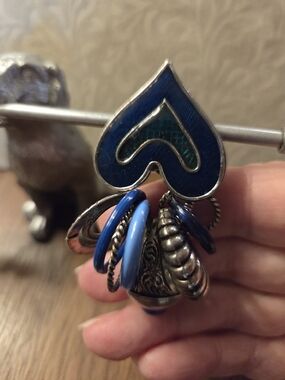 Vintage Gas Bijoux Blue Heart Cluster Drop Earrings